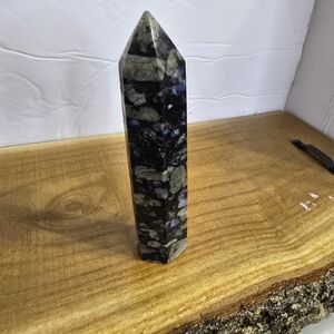 QUE SERA Crystal Tower